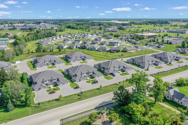 Nottingham Place in Green Bay, WI - Foto de edificio - Building Photo