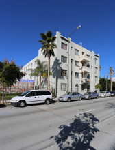 2315 S Flower St in Los Angeles, CA - Foto de edificio - Building Photo