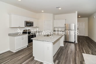 3604 Haplander Ct in Columbia, TN - Foto de edificio - Building Photo