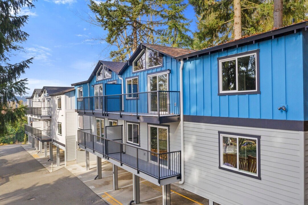 9110 Redmond - Woodinville Rd NE in Redmond, WA - Building Photo