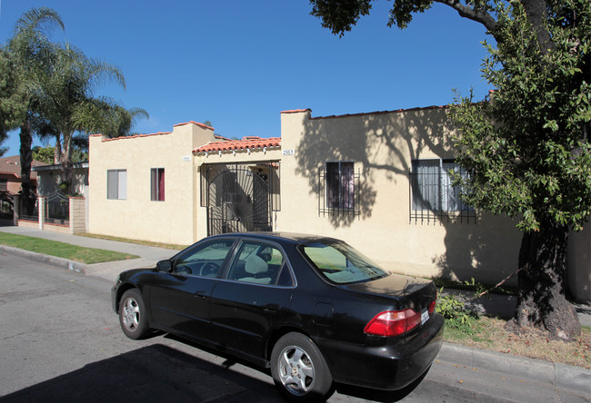 2963-2965 E 61st St in Huntington Park, CA - Building Photo - Building Photo