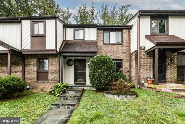 property at 5836 Jackson Oak Ct