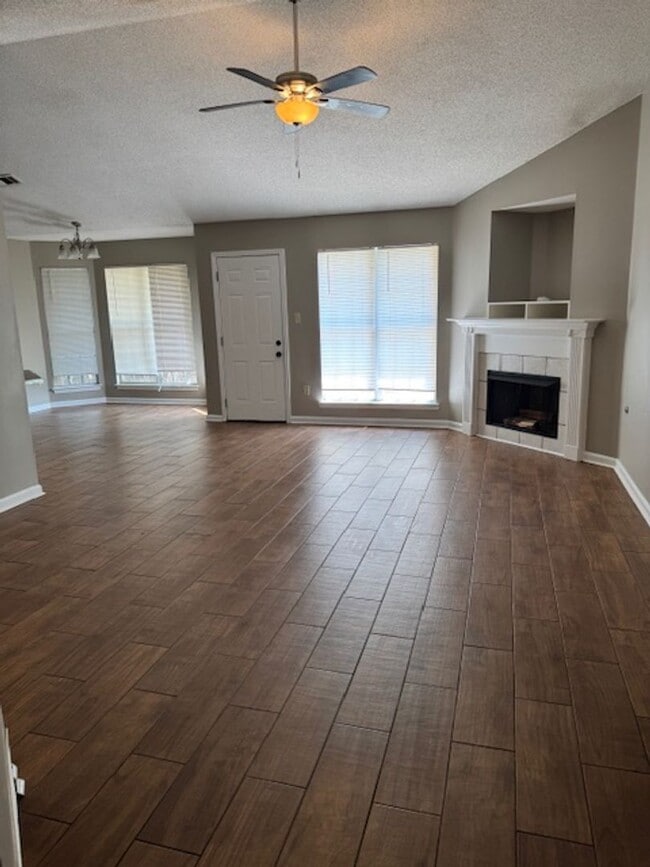 7874 Jane Ayre Dr in Southaven, MS - Building Photo - Building Photo