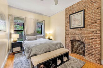 222 W 71st St in New York, NY - Building Photo - Building Photo