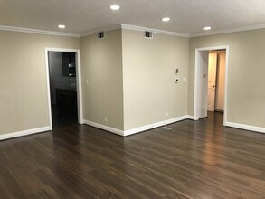 1126 N Central Ave, Unit 202 in Glendale, CA - Foto de edificio - Building Photo