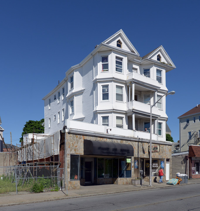 1543-1547 Acushnet Ave in New Bedford, MA - Building Photo