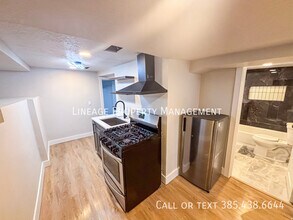 535 S 900 W-Unit -B in Salt Lake City, UT - Building Photo - Building Photo