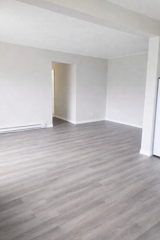 105 Mausser Av in Kitchener, ON - Building Photo - Building Photo