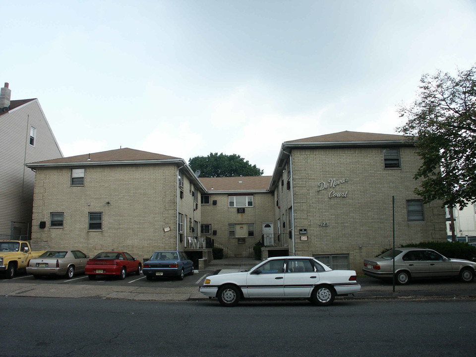 417-423 6th Ave in Paterson, NJ - Building Photo