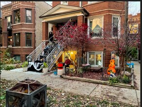 2505 N Hamlin Ave in Chicago, IL - Building Photo - Building Photo