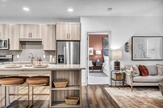 Axis Grand Crossing in Grand Prairie, TX - Foto de edificio - Building Photo