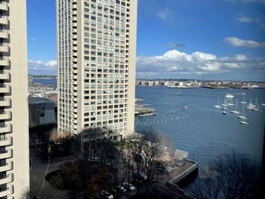 10 Rowes Wharf in Boston, MA - Building Photo - Building Photo