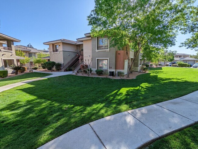 905 Duckhorn Ct in Las Vegas, NV - Building Photo - Building Photo