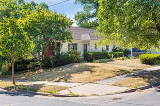 601 Queen Ave S in Minneapolis, MN - Building Photo - Building Photo