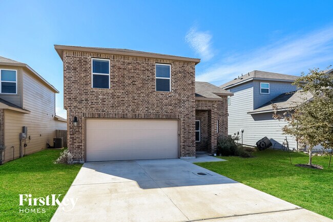 4519 Heathers Cross in Saint Hedwig, TX - Building Photo - Building Photo