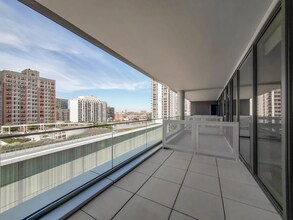1250 N Clark St in Chicago, IL - Building Photo - Building Photo