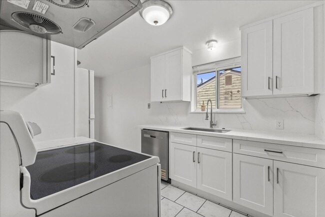 5561 16th Ave S in Seattle, WA - Building Photo - Building Photo