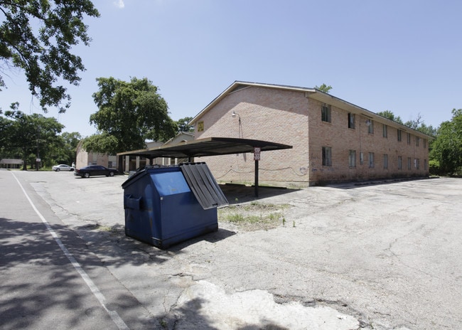 Woodrow Apartments in Channelview, TX - Building Photo - Building Photo