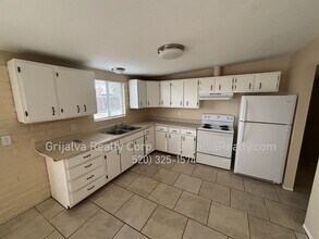 7309 E Marigold Cir in Tucson, AZ - Building Photo - Building Photo