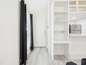 1000 W 26th St in Austin, TX - Building Photo - Building Photo