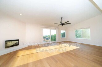 9997 Javelin Way in Spring Valley, CA - Building Photo - Building Photo