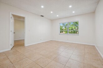 308 Southwind Ct in North Palm Beach, FL - Building Photo - Building Photo