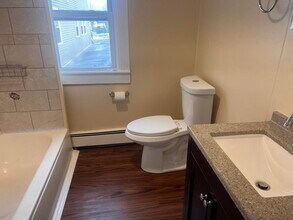 15 Ridge St in Nashua, NH - Building Photo - Building Photo