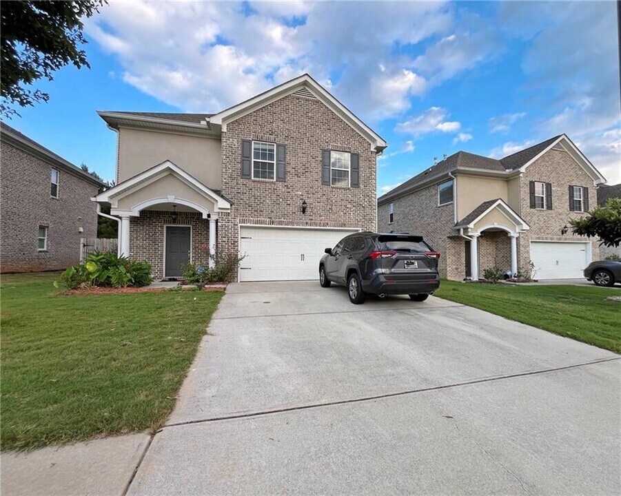 516 Sprayberry Dr in Stockbridge, GA - Building Photo