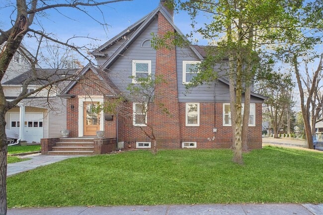 property at 344 Marlboro Rd