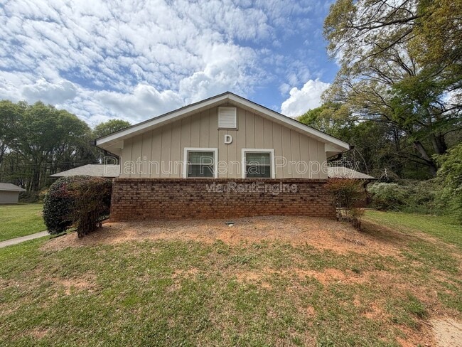 1512 Waverly Way in Monroe, GA - Building Photo - Building Photo