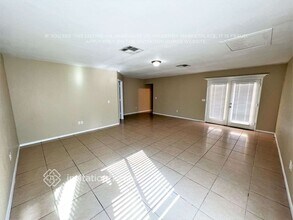 134 S Main Dr in Apache Junction, AZ - Building Photo - Building Photo
