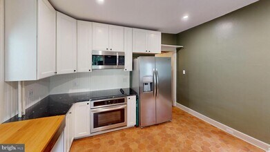 8514 Shawnee St in Philadelphia, PA - Building Photo - Building Photo