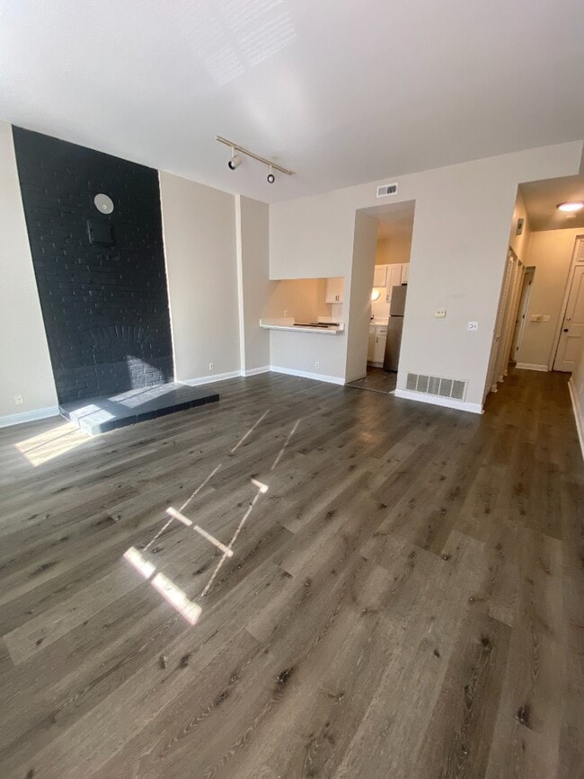 911 Geyer Ave in St. Louis, MO - Building Photo - Building Photo