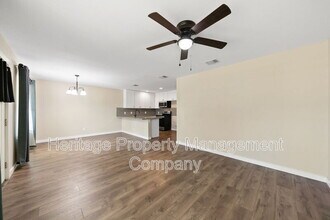 239 Surrey Ave in San Antonio, TX - Building Photo - Building Photo
