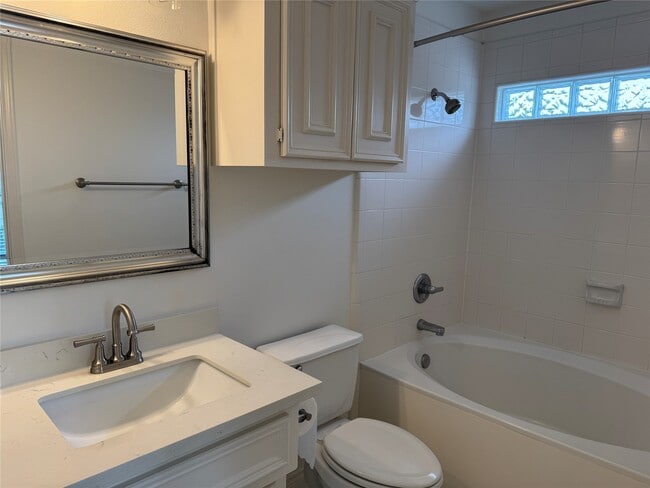 property at 1908 Bailey St