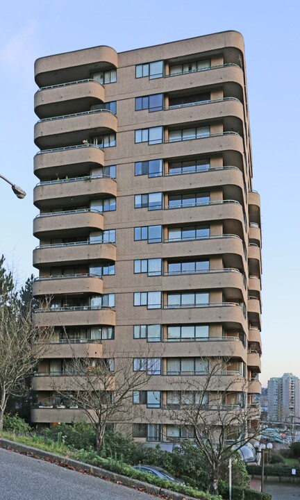 Amara Terrace in New Westminster, BC - Building Photo