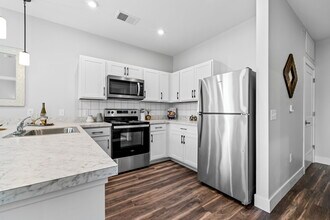The Zelle at Polaris in Columbus, OH - Foto de edificio - Building Photo