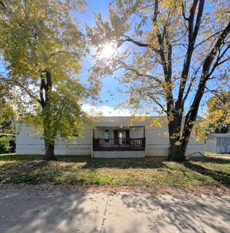 435 Parkside Dr in Troy, IL - Building Photo