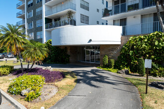 Stuart House in Bay Harbor Islands, FL - Building Photo - Building Photo