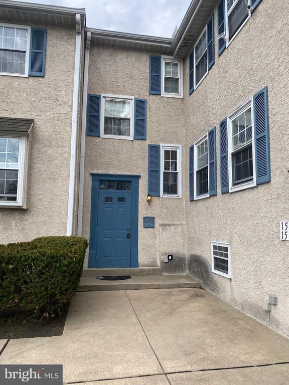 property at 44 S Lansdowne Ave