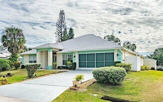 778 Hamm St NW in Palm Bay, FL - Building Photo
