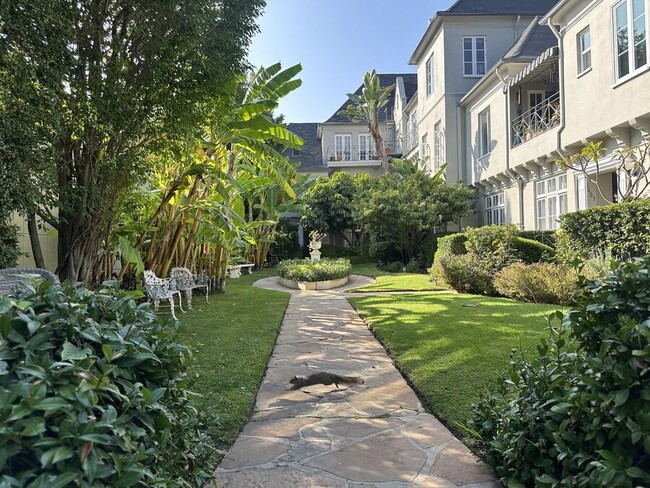 property at 1407 Laurel Ave