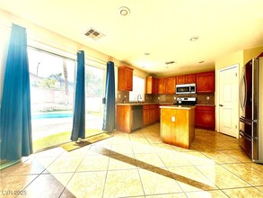 3245 Ridgecliff St in Las Vegas, NV - Building Photo - Building Photo