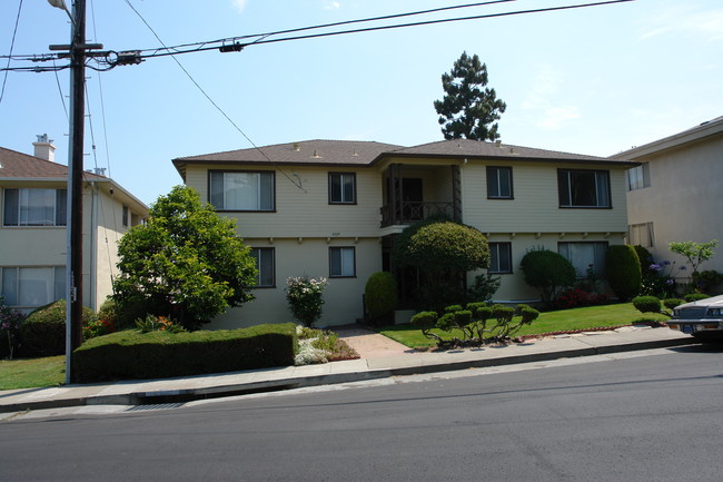 4325 Beresford in San Mateo, CA - Foto de edificio - Building Photo