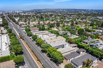 11856 Venice Blvd in Los Angeles, CA - Building Photo - Building Photo
