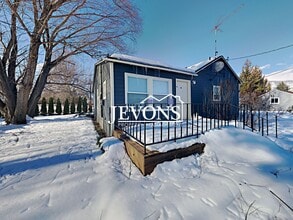 10061 S Naches Rd in Naches, WA - Building Photo - Building Photo