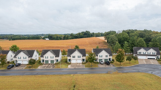 4532 Picadilly Cir in Jasper, IN - Building Photo - Building Photo