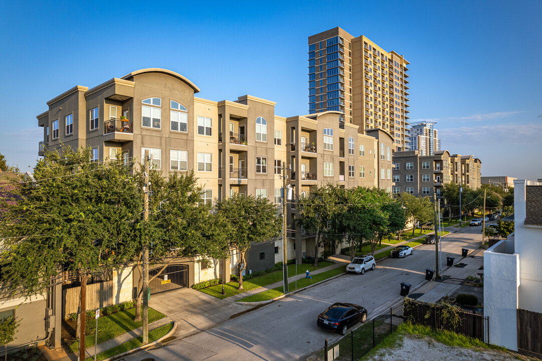 Piedmont at River Oaks in Houston, TX - Building Photo