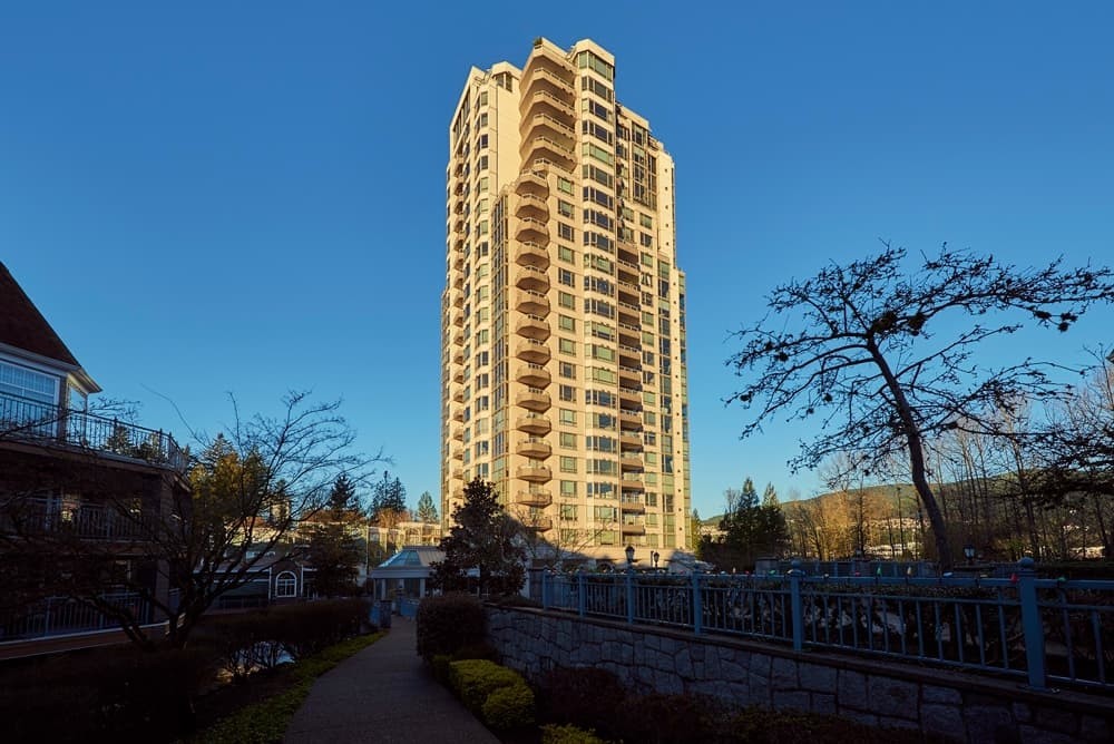 Lakeside Terrace in Coquitlam, BC - Building Photo