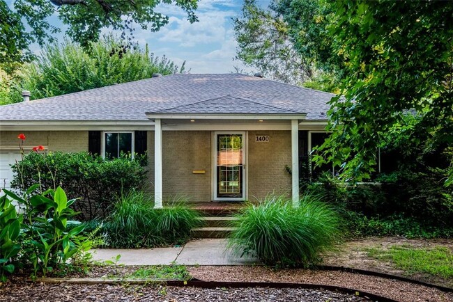 property at 1400 Huntington Way
